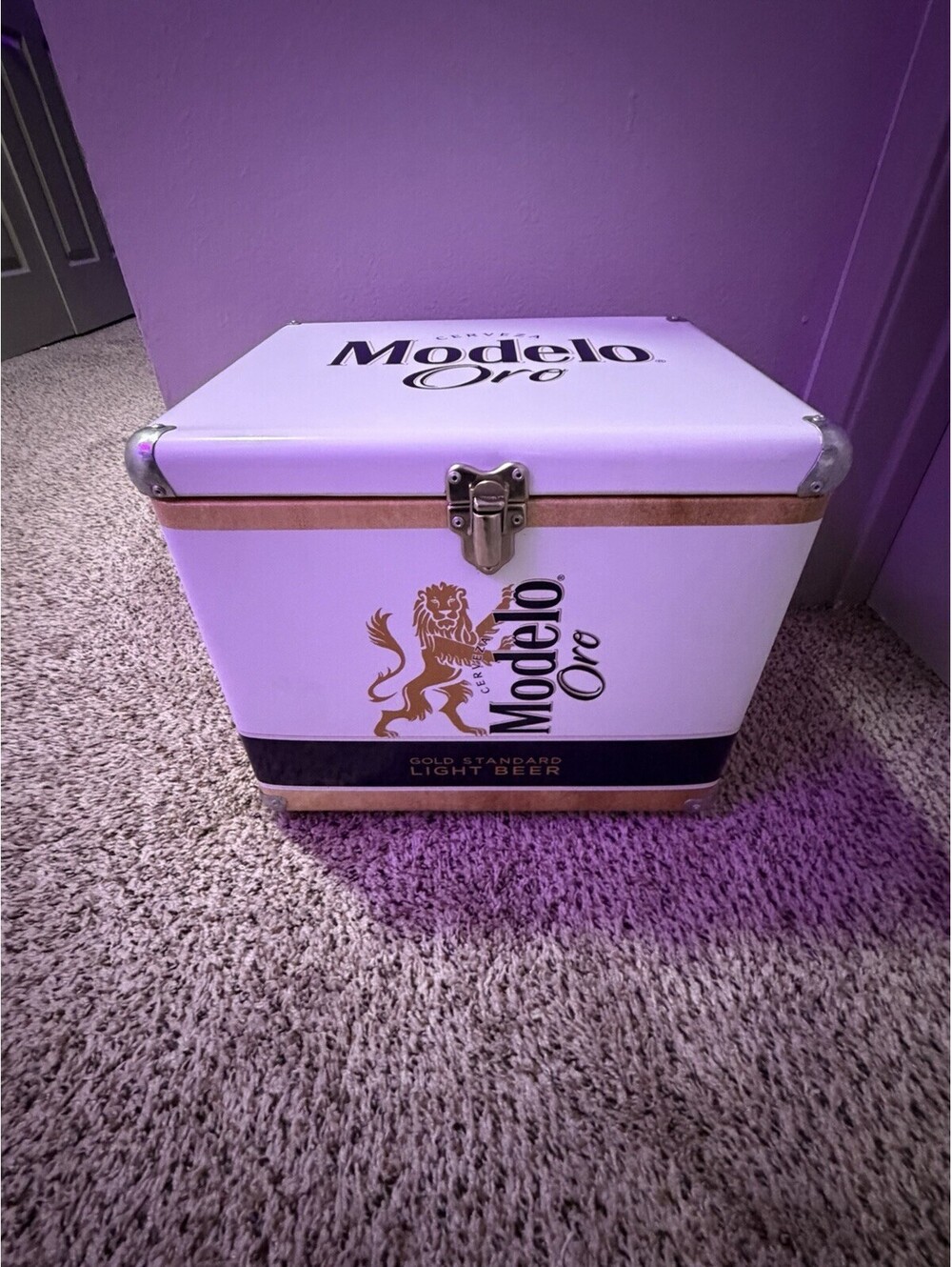 Modelo Oro Metal Beer Cooler Ice Chest w/ Lid Latch Handle White/Blue